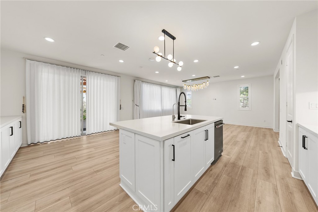 8606 Mission Villa Property Photo 6
