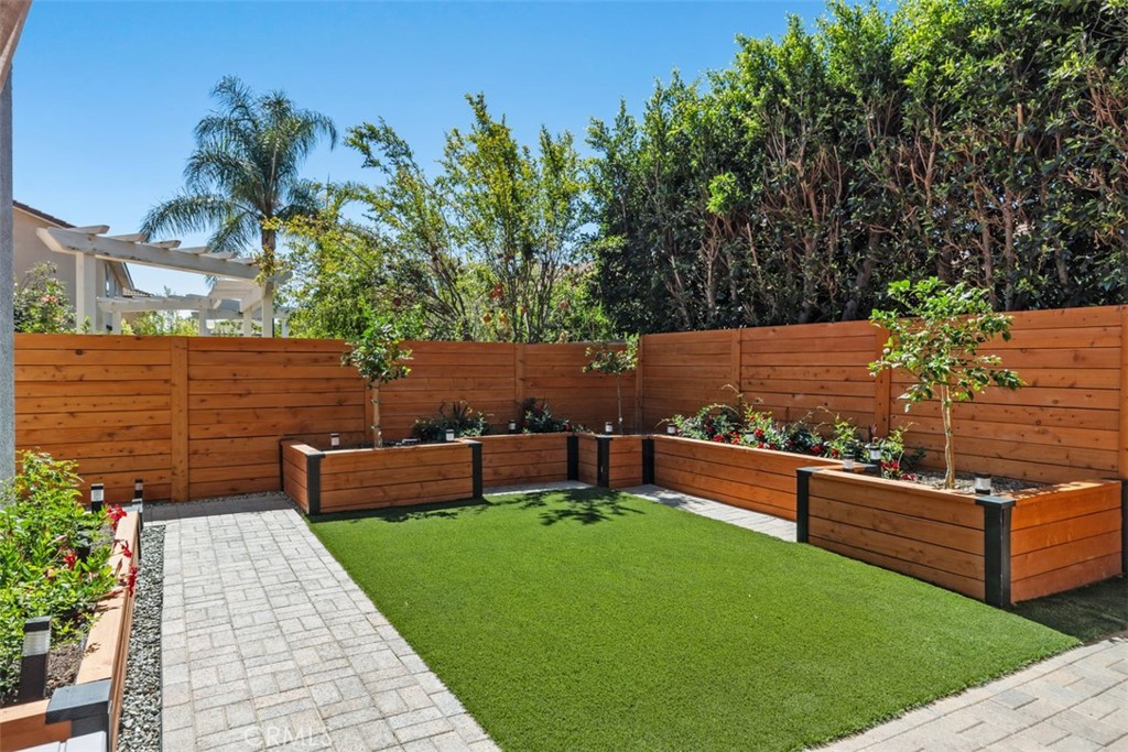 8 National Place Property Photo 40