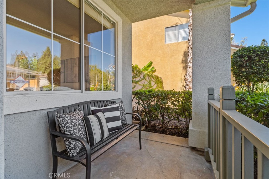 8 National Place Place Property Photo 3