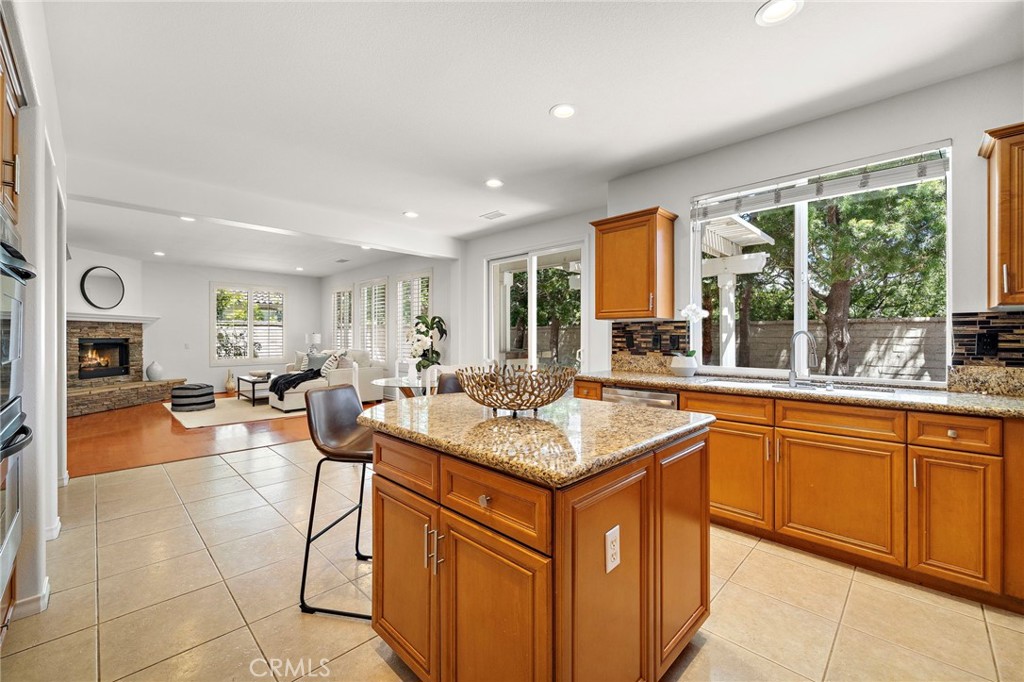 7405 Paloma Drive Property Photo 10