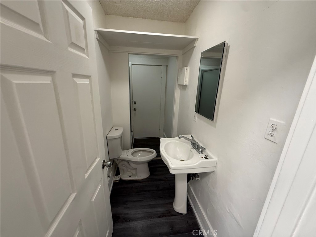 1631 W 38th Property Photo 34