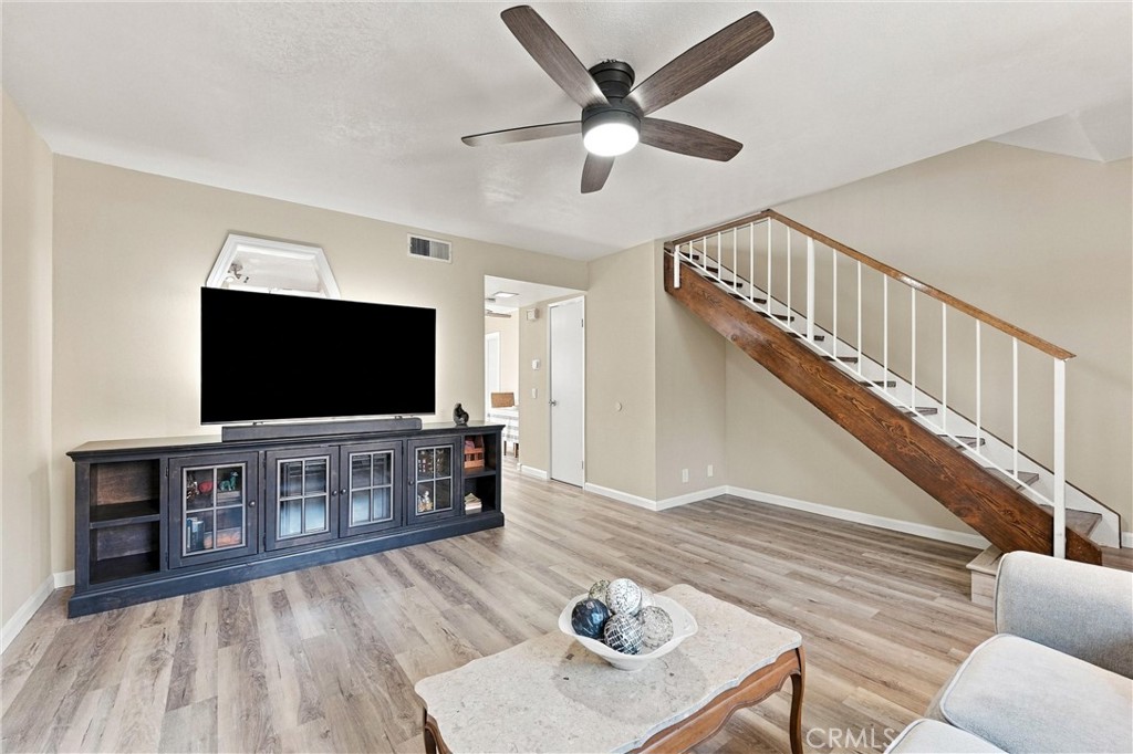 22754 Madrid Property Photo 5