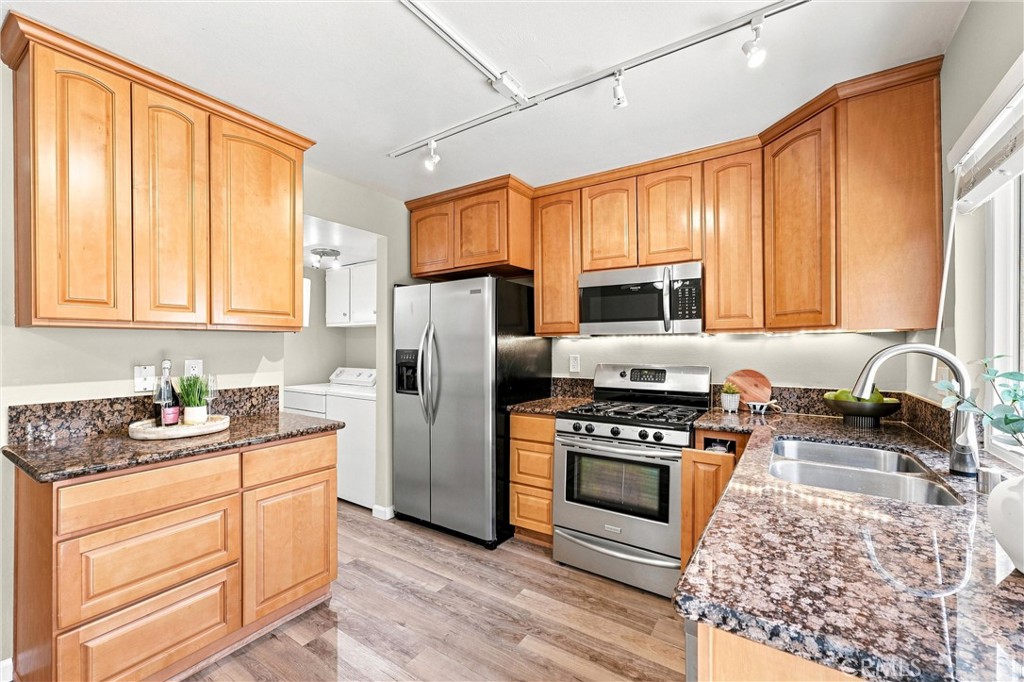 22754 Madrid Property Photo 9