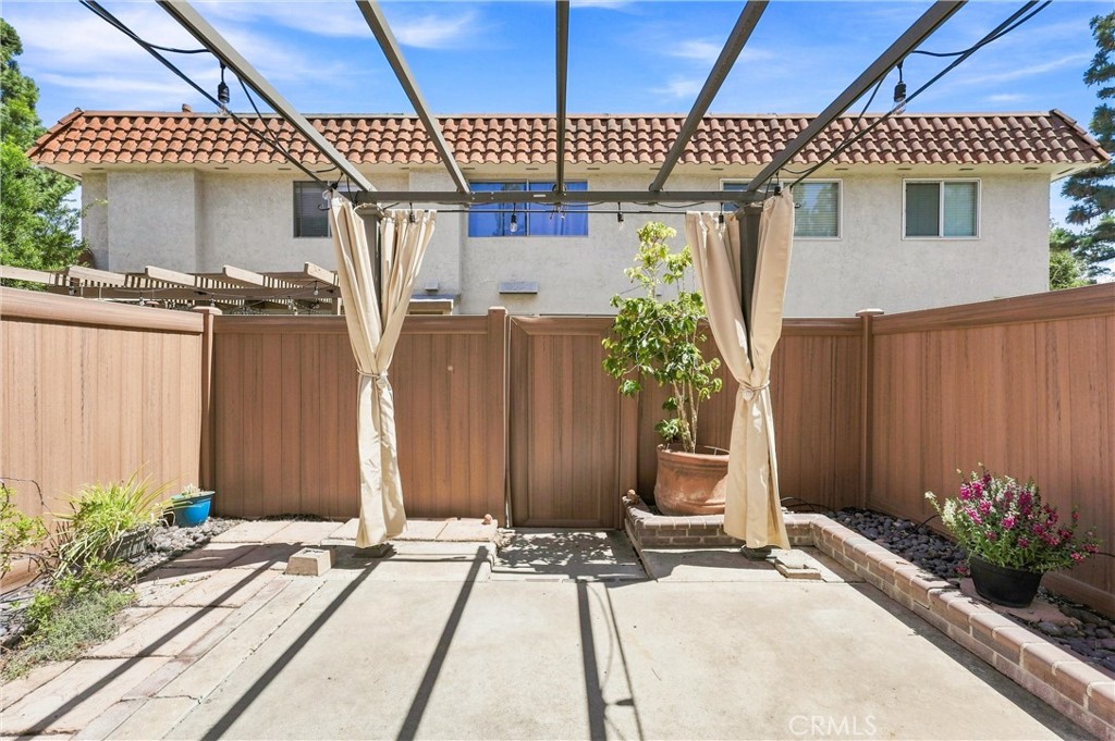 22754 Madrid Property Photo 18
