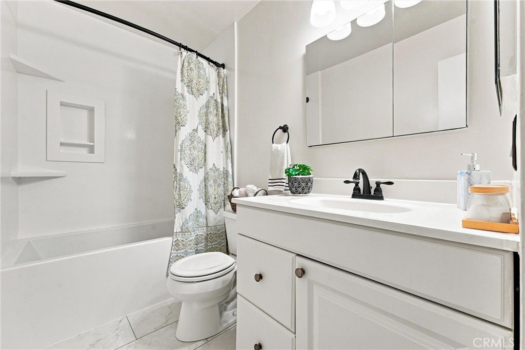 22754 Madrid Property Photo 30