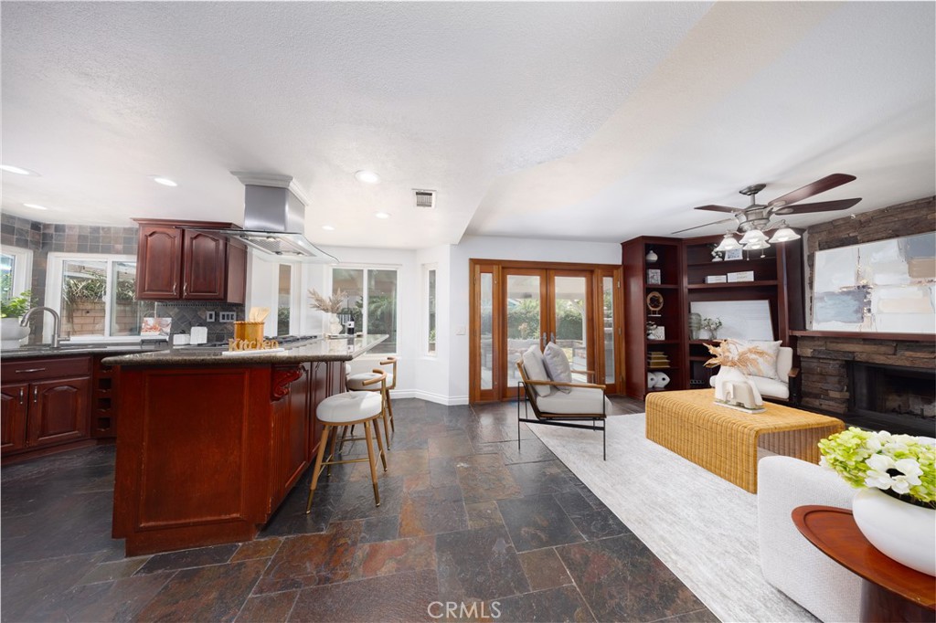 6856 Padova Court Property Photo 10