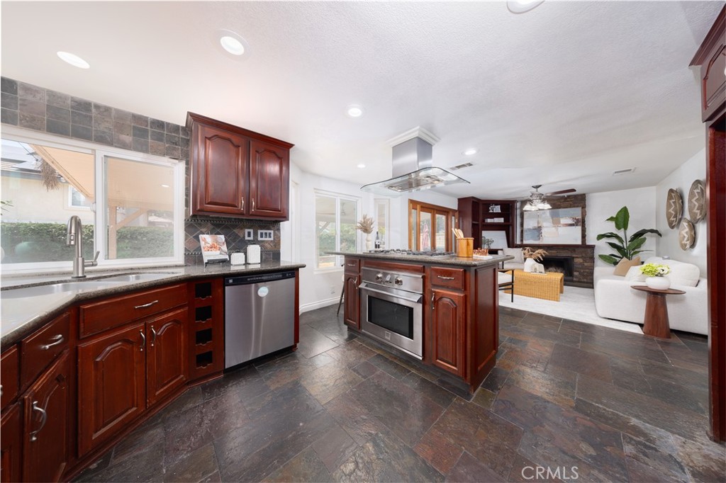 6856 Padova Court Property Photo 12
