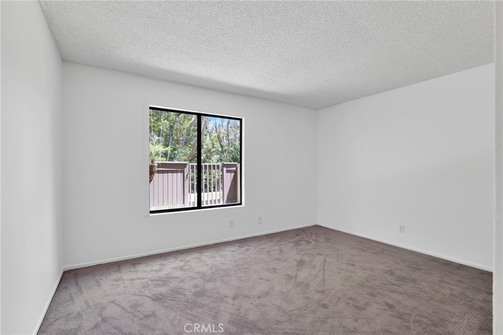 19544 Vasile Cir Property Photo 23