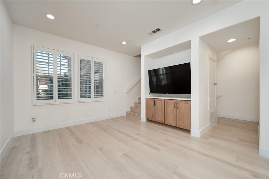 33 Silverado Property Photo 6
