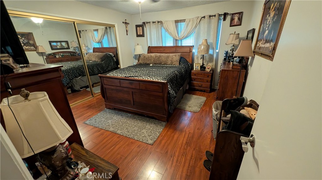 17956 Irvine Boulevard Property Photo 4
