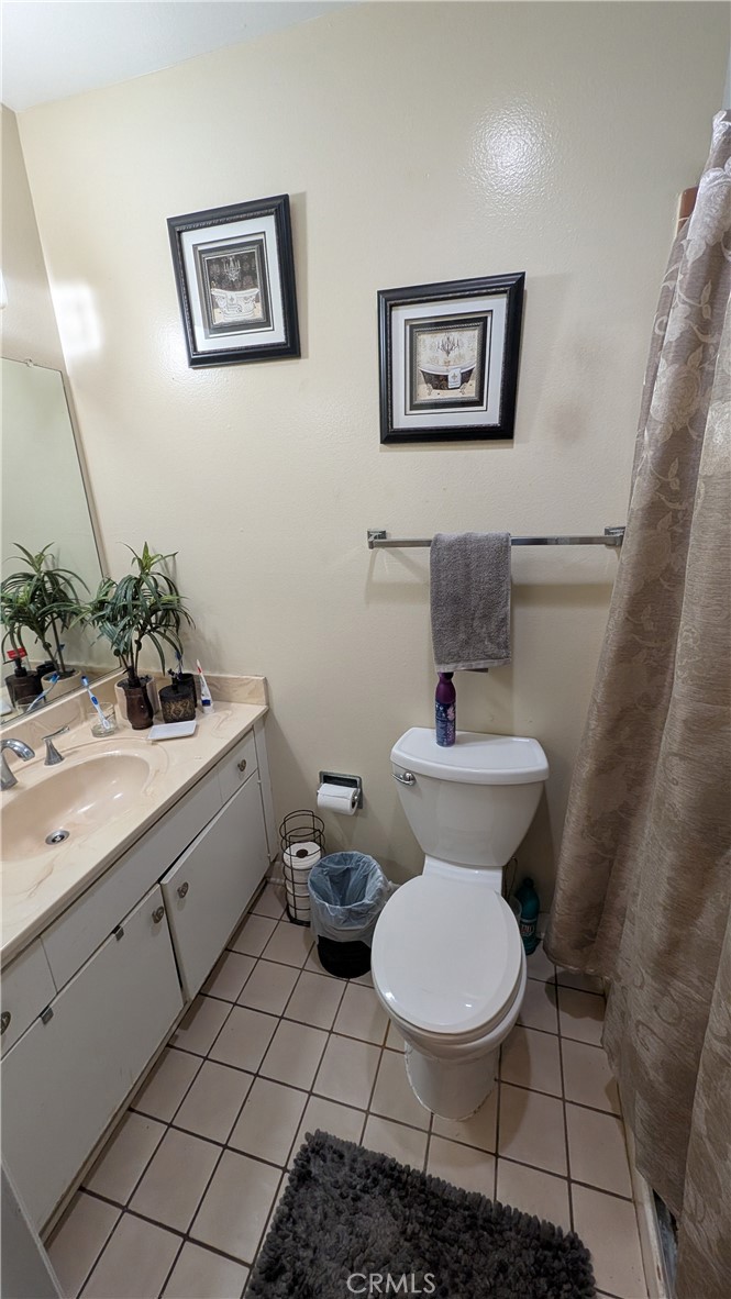 17956 Irvine Boulevard Property Photo 6