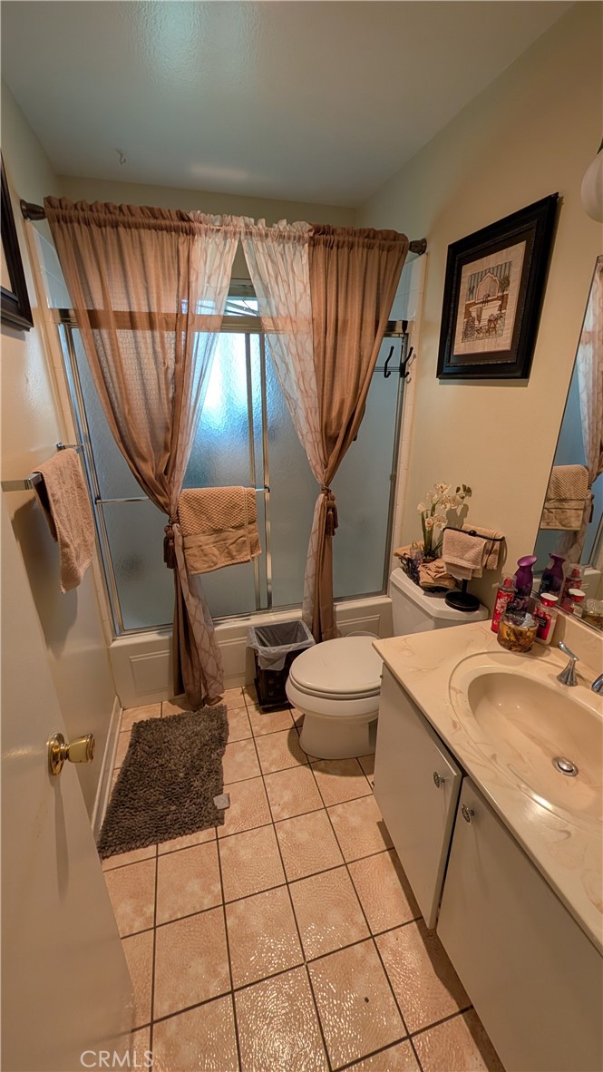 17956 Irvine Boulevard Property Photo 7