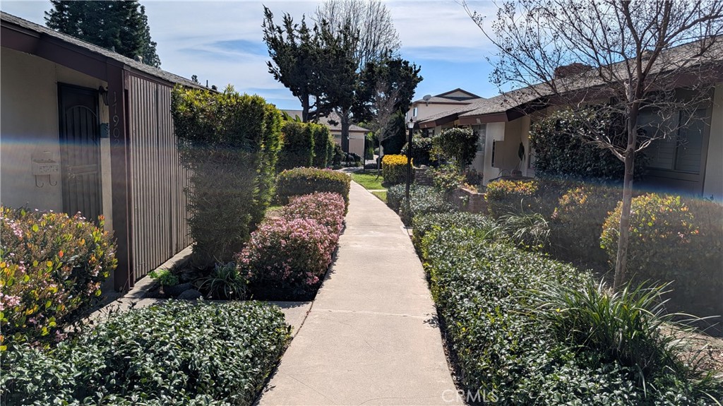 17956 Irvine Boulevard Property Photo 9
