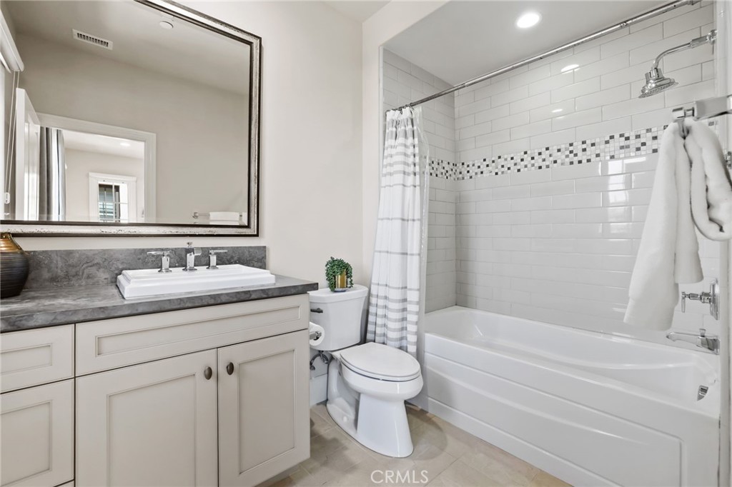 109 Andirons Property Photo 49