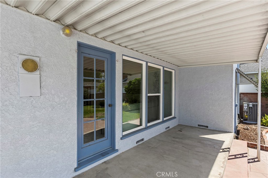2842 Silva Street Property Photo 26