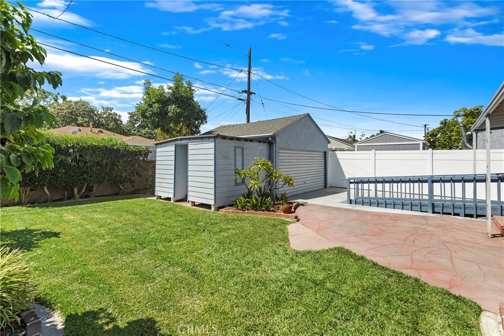 2842 Silva Street Property Photo 29