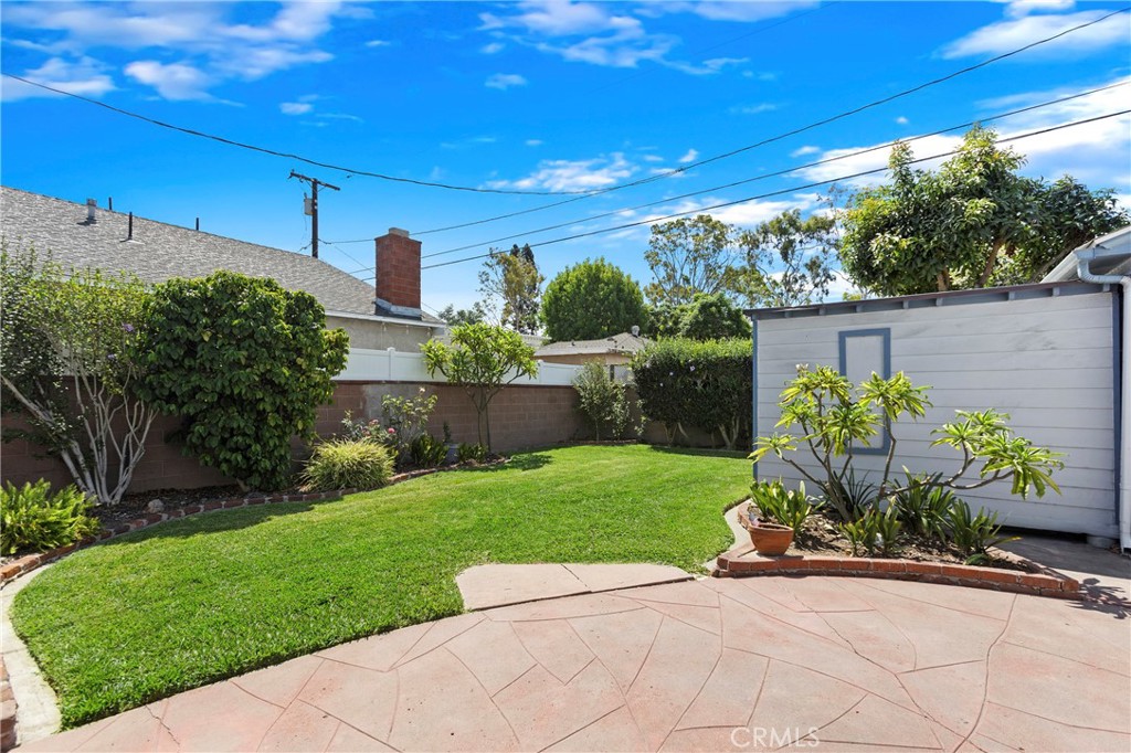 2842 Silva Street Property Photo 33
