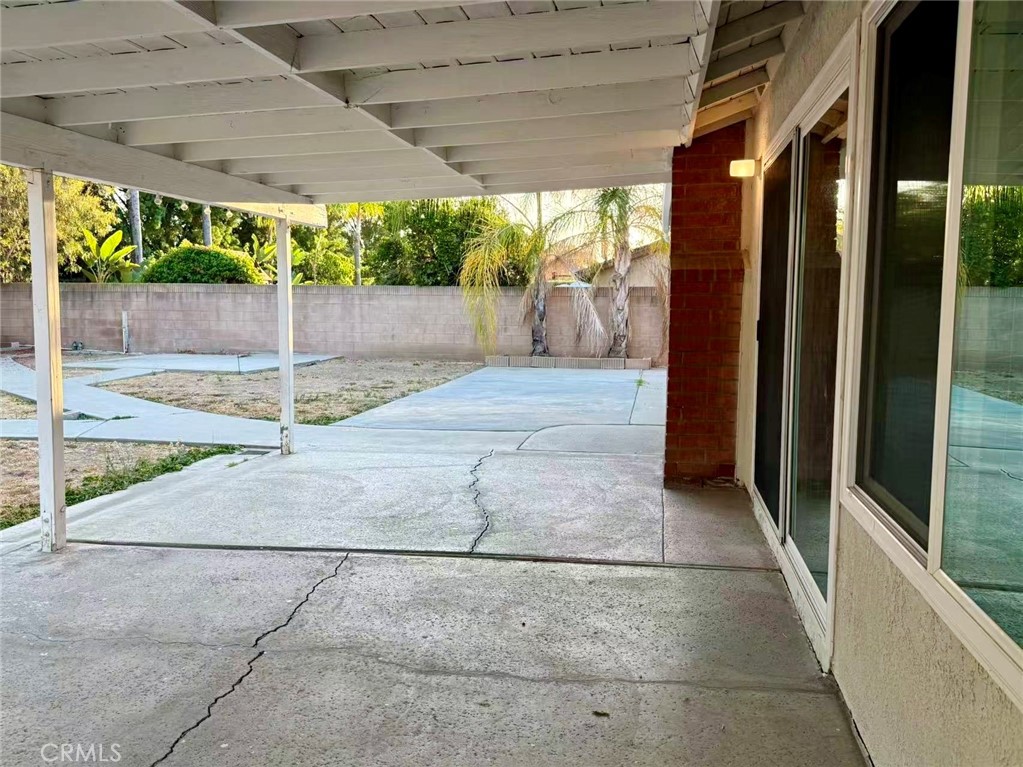 17962 Oak Leaf Property Photo 6