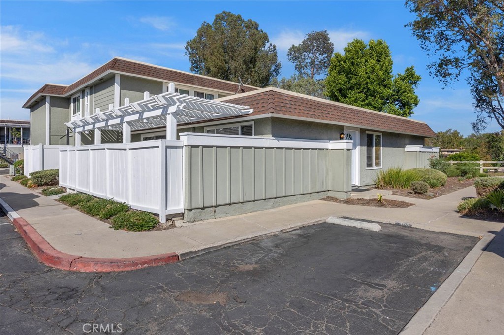 22932 Via Pimiento Property Photo 1