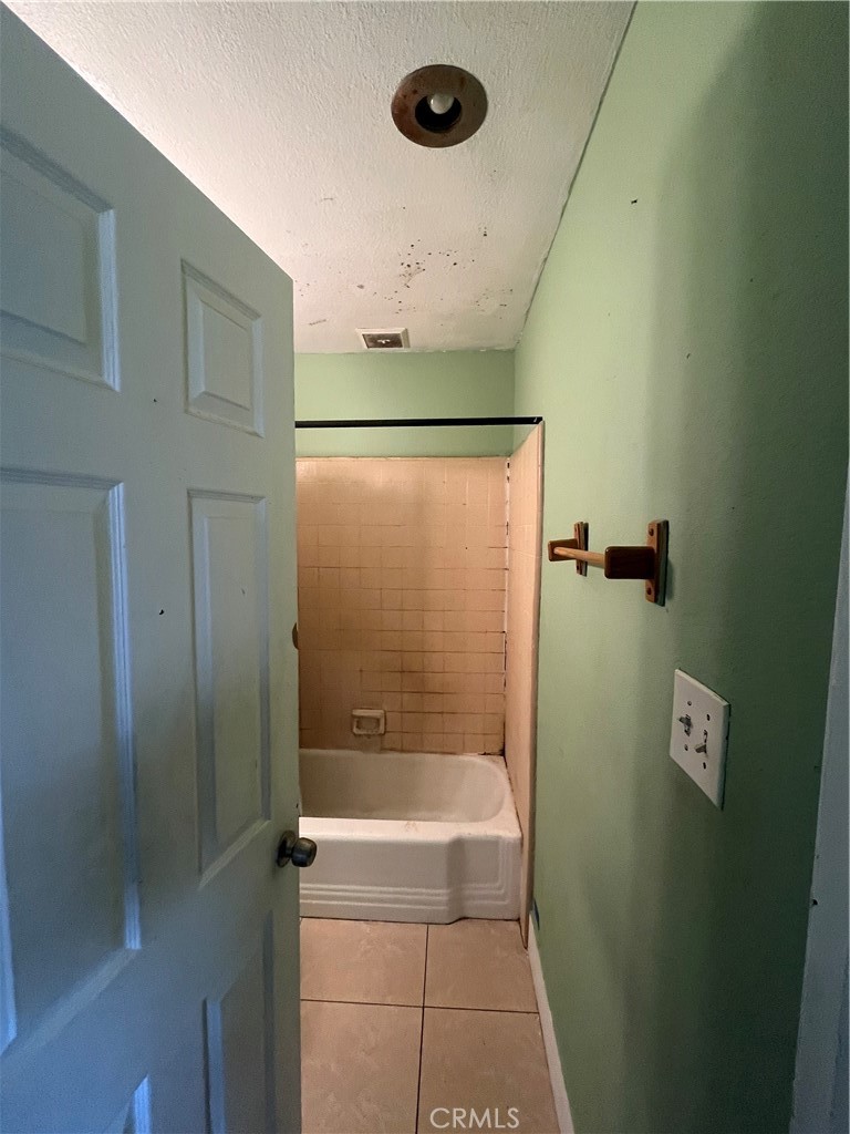 2742 Conejo Property Photo 2