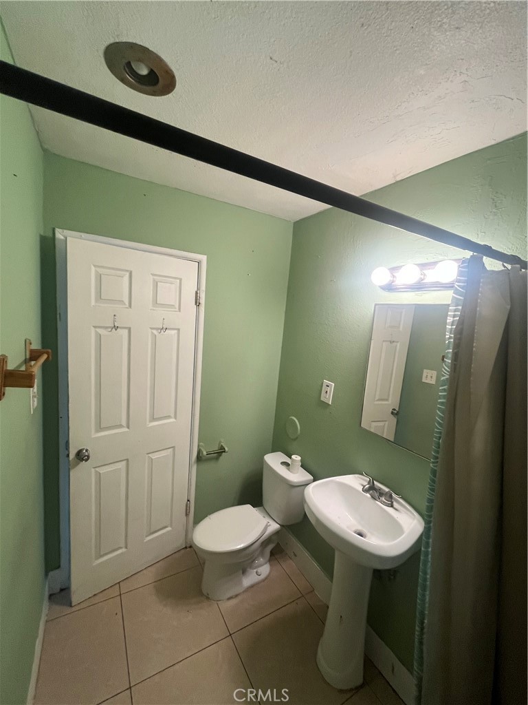 2742 Conejo Property Photo 3