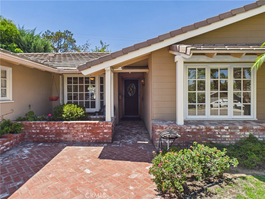 3032 N Fairbairn Property Photo 1