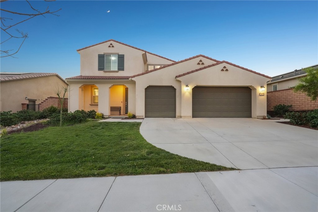 1886 Pele Way Property Photo 1