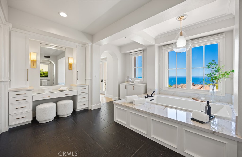 12 Tasman Sea Property Photo 36