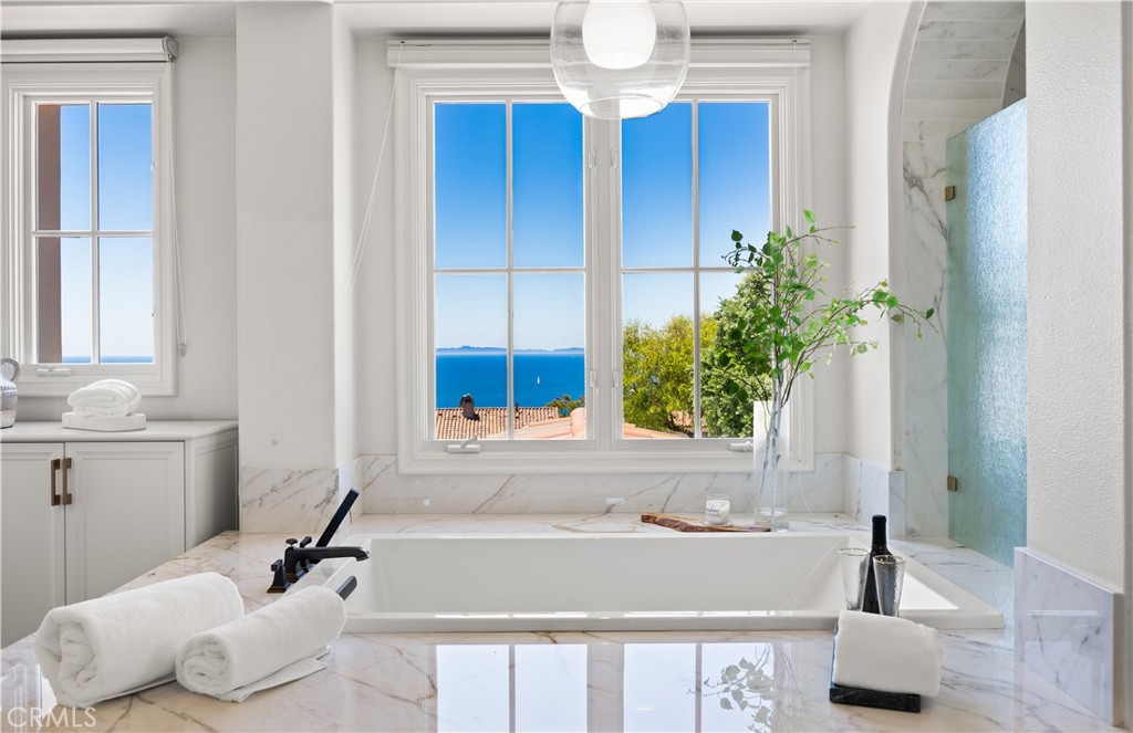 12 Tasman Sea Property Photo 37