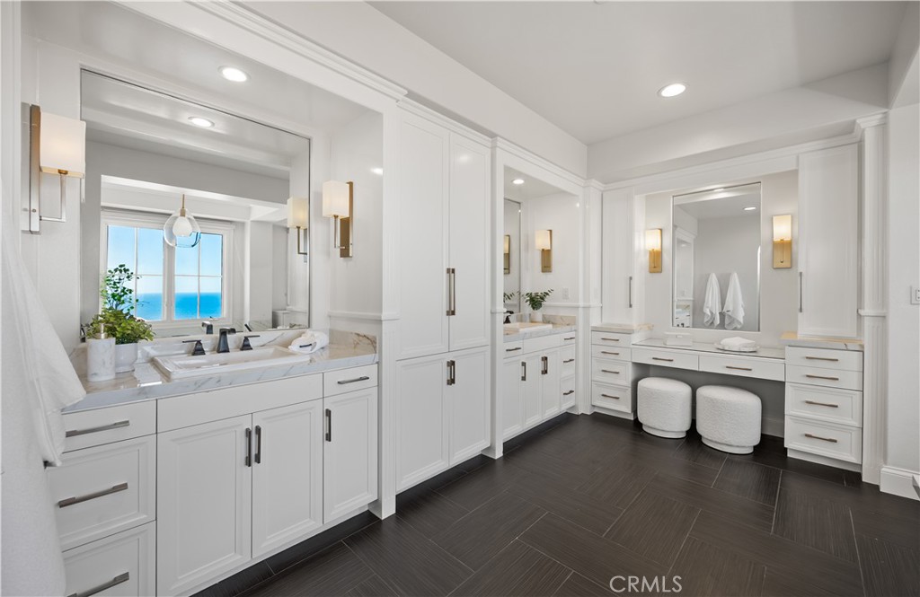 12 Tasman Sea Property Photo 38