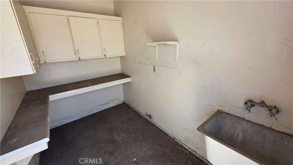 1139 E 67th Street Property Photo 13