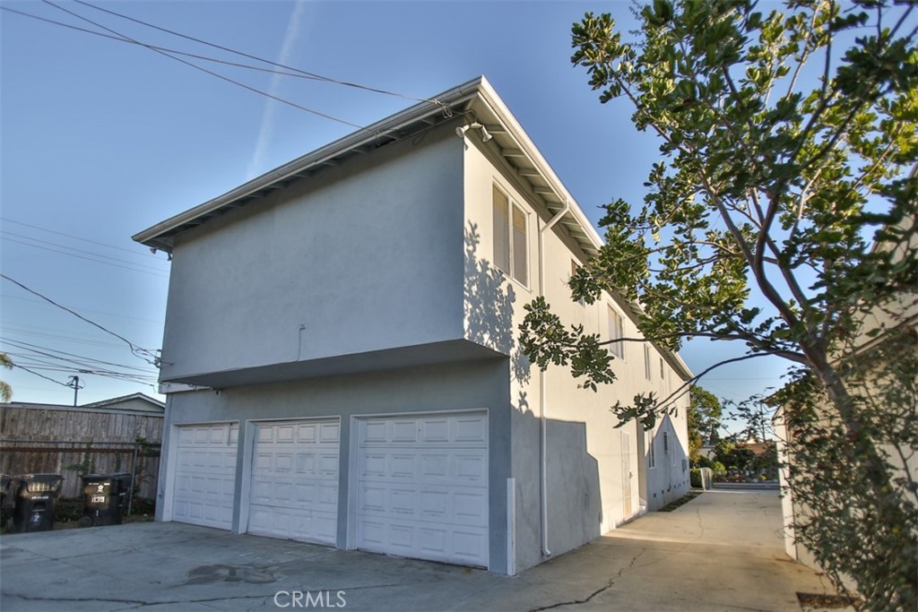 1139 E 67th Street Property Photo 14
