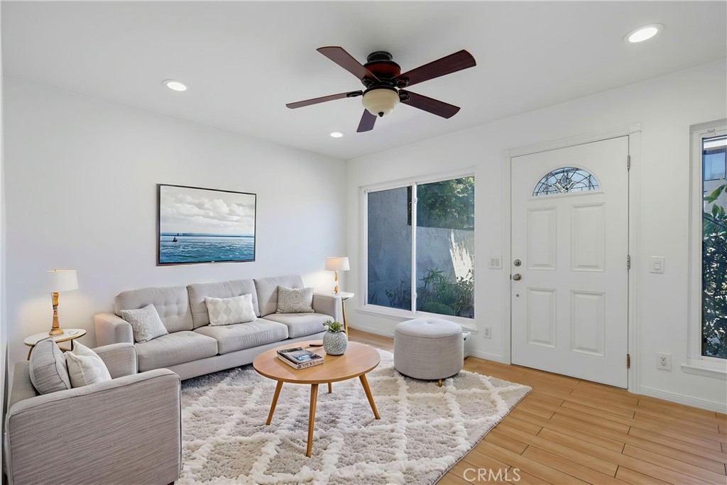 10441 Lee Way Property Photo 3