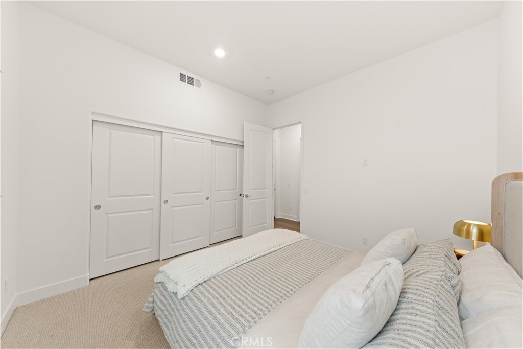 372 Baluster Property Photo 17