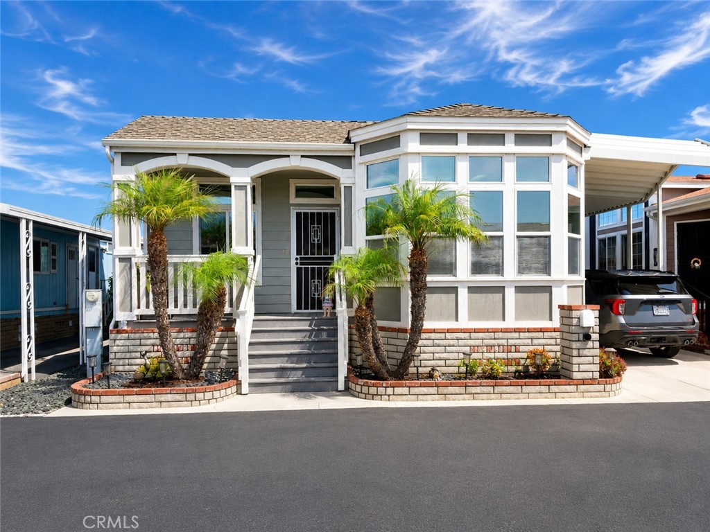 237 Albatross Property Photo 2