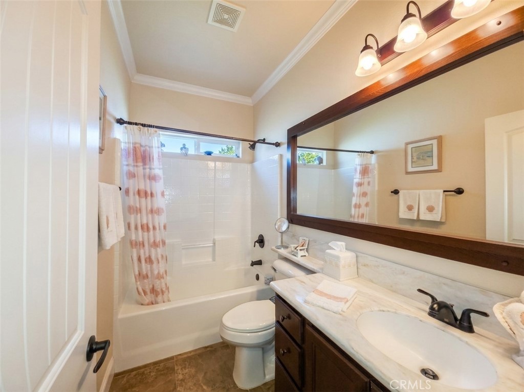 237 Albatross Property Photo 9