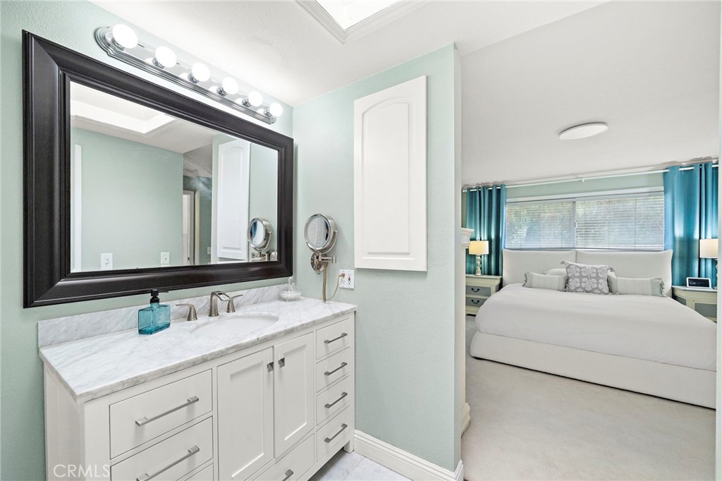 25042 Greenbay Drive Property Photo 17