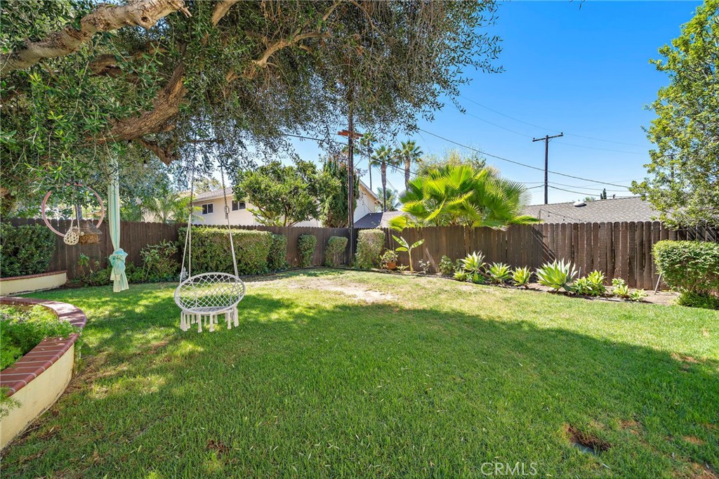 25042 Greenbay Drive Property Photo 28