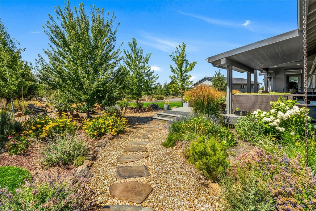 60870 Billadeau Property Photo 12