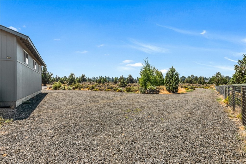 60870 Billadeau Property Photo 21