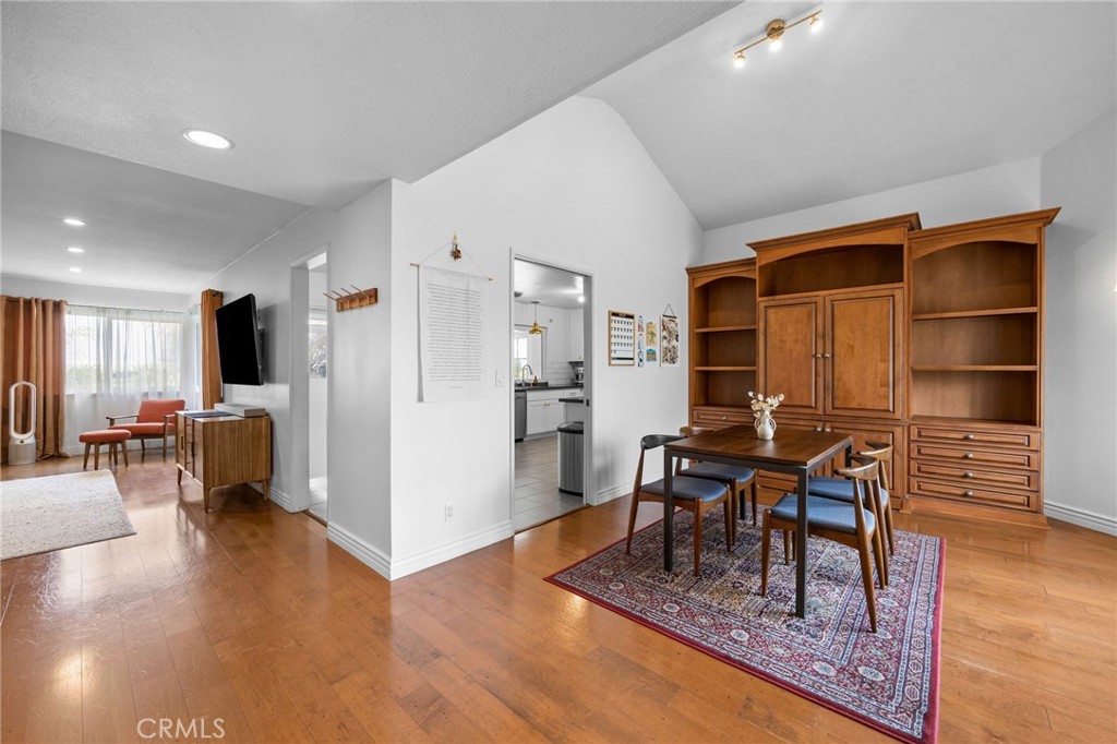 1136 Nottingham Way Property Photo 5