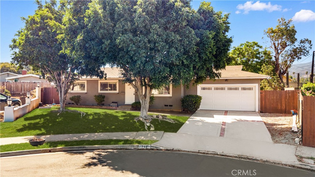 710 Balsam Property Photo 1