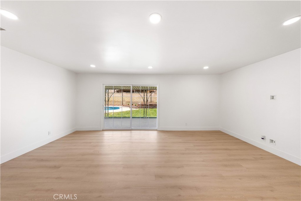 1020 Whitcomb Property Photo 11