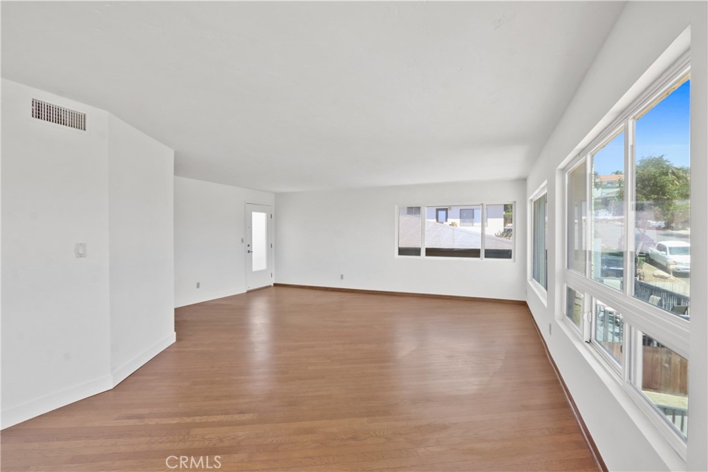 33861 Alcazar A Property Photo 5