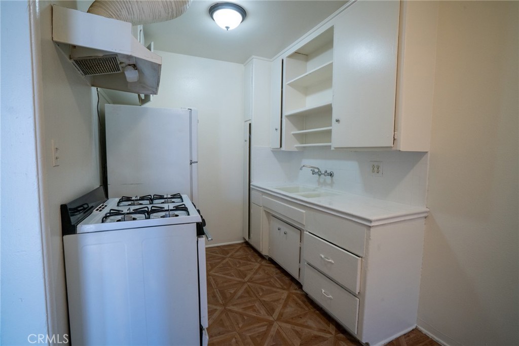 1425 Cedar Avenue Property Photo 5