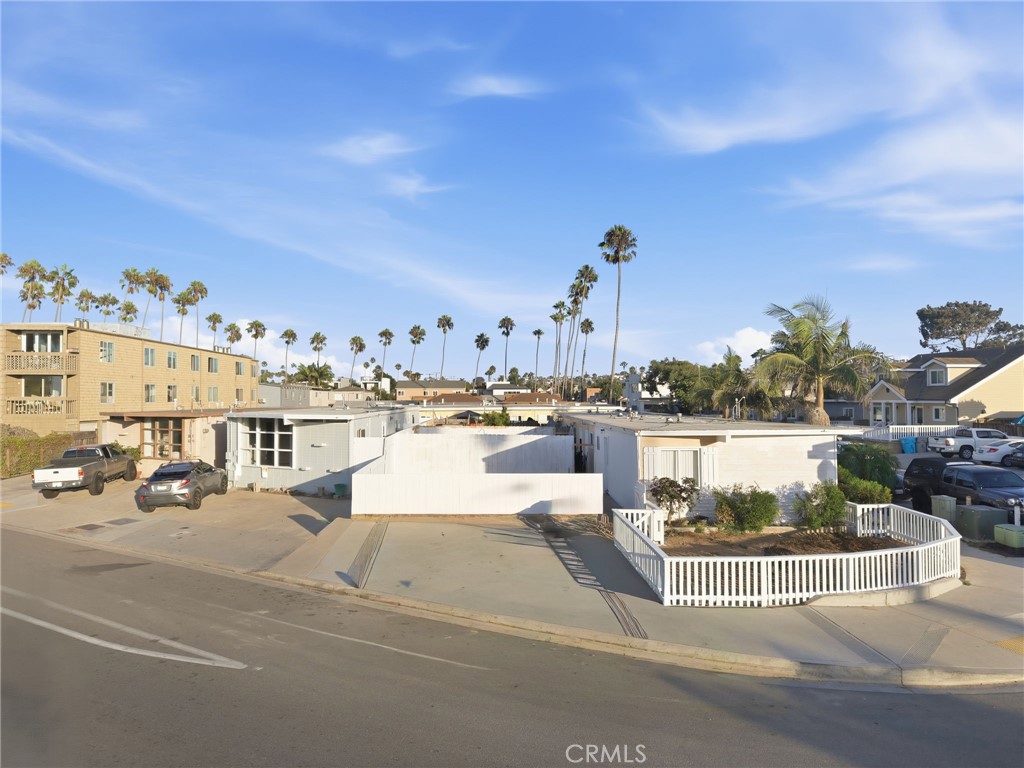 5161 W. Point Loma Blvd Property Photo 4