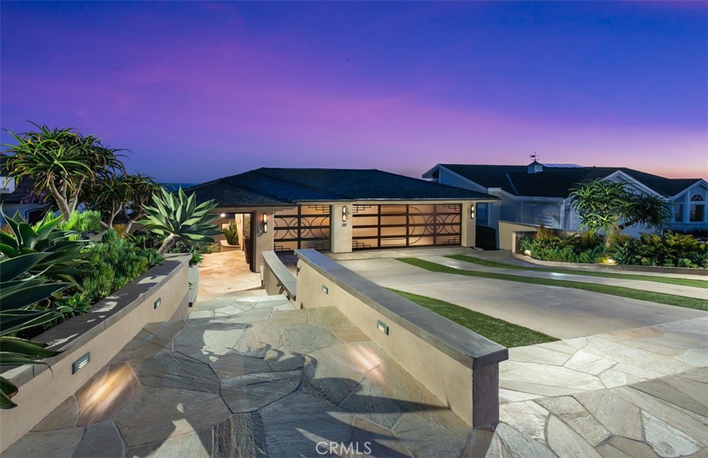 26 S La Senda Drive Property Photo 3