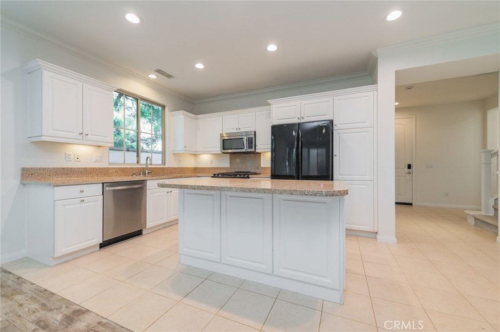 57 Sable Property Photo 7