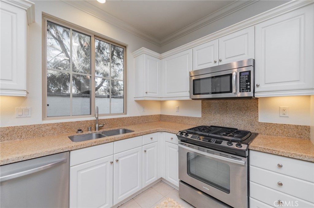 57 Sable Property Photo 8