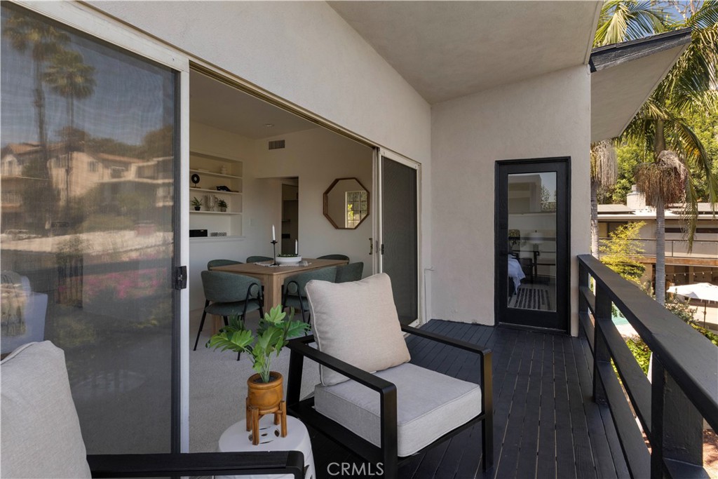 2054 Kenilworth Property Photo 11
